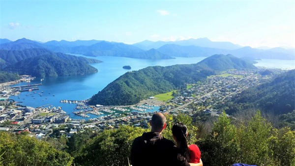 chồng triệu phú