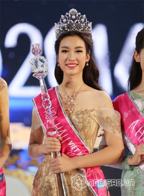 Hình ảnh các Hoa hậu lúc đăng quang được cho là kém xinh hơn cả Mỹ Linh 15