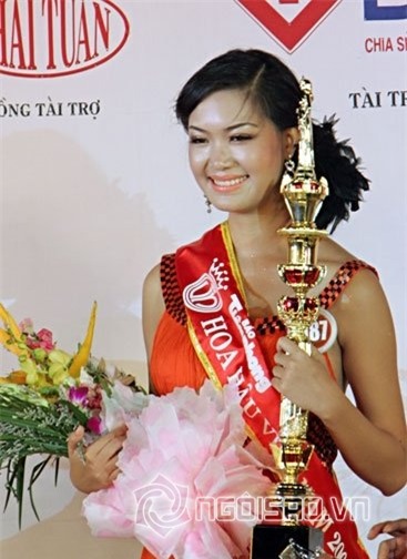 Hình ảnh các Hoa hậu lúc đăng quang được cho là kém xinh hơn cả Mỹ Linh 13