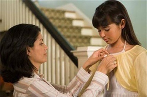 hoc sinh 'lam chuyen nguoi lon', thay co phat hoang khi tre day thi som - 2