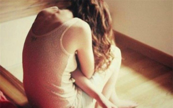 chồng giàu, lấy chồng, siêu xe, bí mật, ly hôn, tân hôn