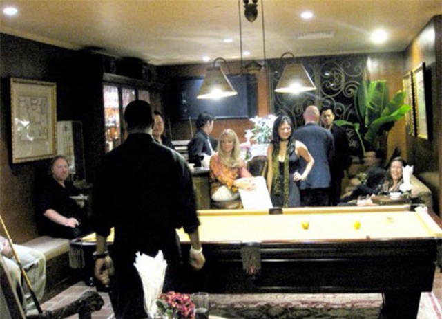 cuoc song trong biet thu 300 ti cua hoa hau giau nhat vn hinh anh 10