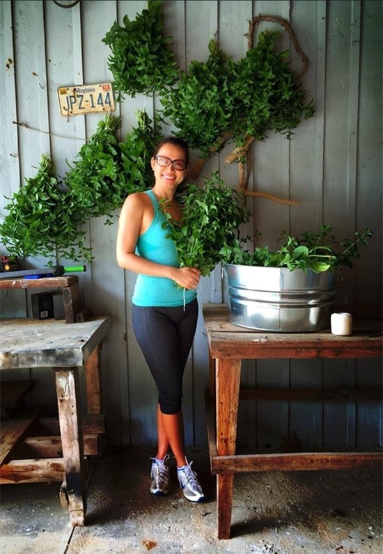 Ngọc Khánh - Hoa hậu Việt Nam có nhan sắc gây tranh cãi kịch liệt nhất