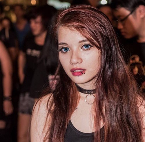 co gai sai gon 19 tuoi gay chu y vi deo khuyen kin moi - 8