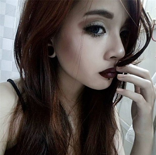 co gai sai gon 19 tuoi gay chu y vi deo khuyen kin moi - 9