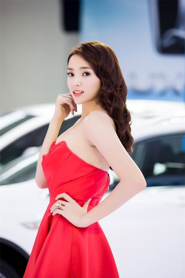 hoa hau my linh va 9 sao viet bang tuoi: ai goi cam hon? hinh anh 11