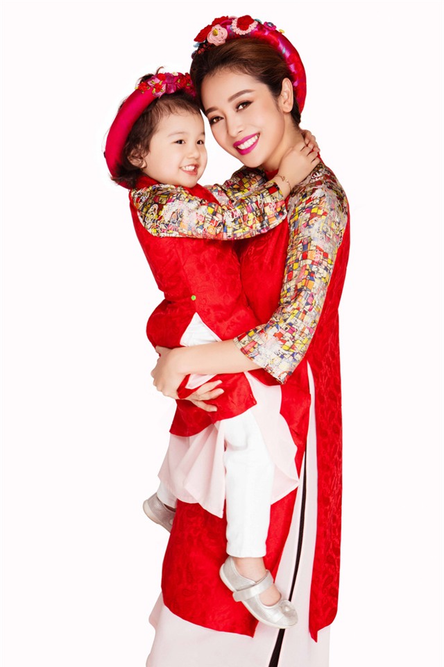 Jennifer Phạm chụp ảnh với con gái trước khi có em bé thứ 3 - Ảnh 6.