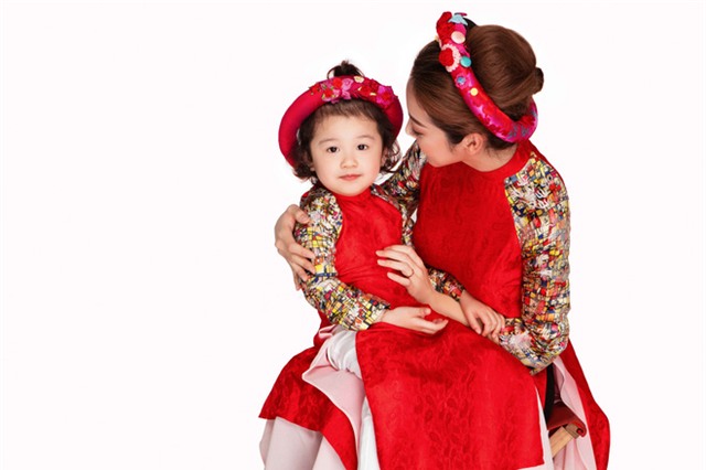 Jennifer Phạm chụp ảnh với con gái trước khi có em bé thứ 3 - Ảnh 8.