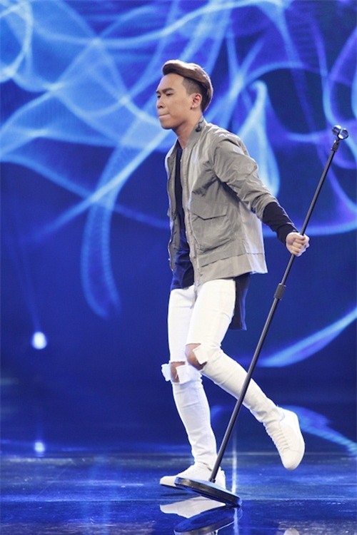 vietnam idol: thu minh dien vay long lay, bat ngo hat tang khan gia - 15