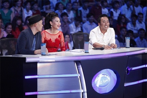 vietnam idol: thu minh dien vay long lay, bat ngo hat tang khan gia - 9