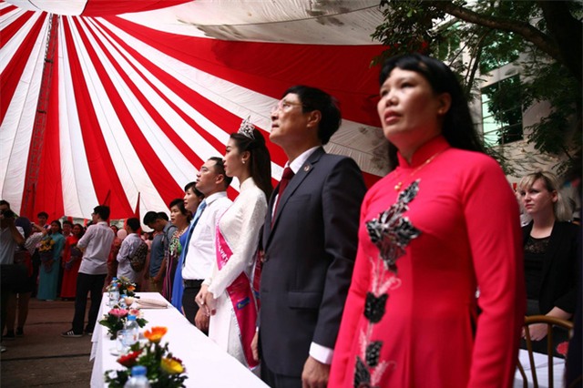 Hoa hậu Mỹ Linh xuất hiện rạng rỡ tham dự lễ khai giảng tại trường Việt Đức - Ảnh 23.