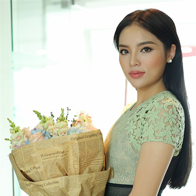 Trước khi có Kỳ Duyên gia nhập, hội môi tều của Vbiz gồm những ai? - Ảnh 1.