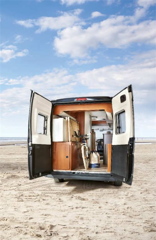 phat them xe du lich 2017 hobby vantana cho nguoi giau hinh anh 2