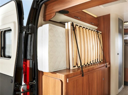 phat them xe du lich 2017 hobby vantana cho nguoi giau hinh anh 3