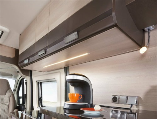 phat them xe du lich 2017 hobby vantana cho nguoi giau hinh anh 5