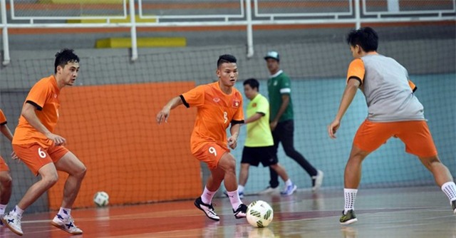 Tuyen futsal Viet Nam tap buoi dau tien tai Colombia hinh anh 4