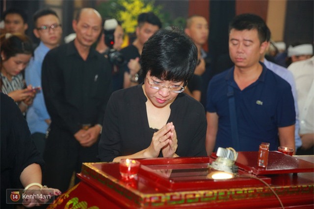 Những giọt nước mắt xúc động tiễn đưa Nghệ sĩ Ưu tú Hán Văn Tình về nơi an nghỉ cuối cùng - Ảnh 39.