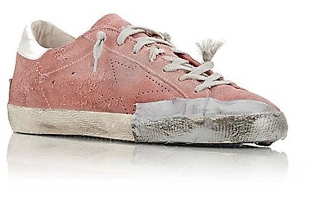 giày rách, rao bán, giá cao, mỹ, đấu giá, giá sốc, hàng hiệu, giày dép, quần áo