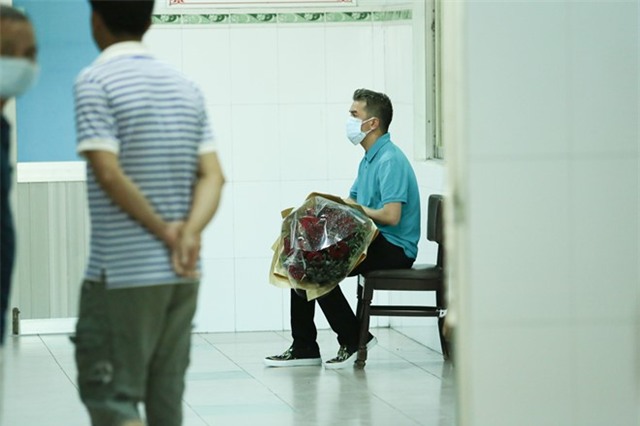 Mr. Đàm đến thăm Minh Thuận ngay khi từ Mỹ về Việt Nam - Ảnh 3.