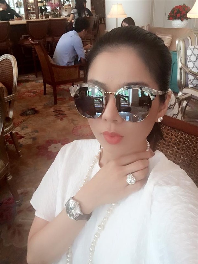 le quyen choi hang hieu kin tieng nhung cuc khung - 13