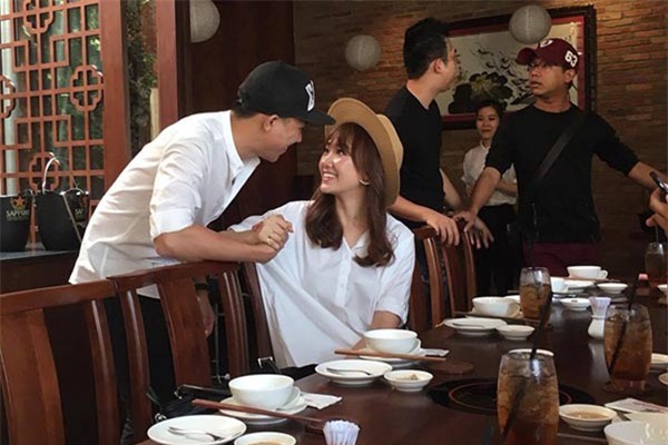 Sự trùng hợp hy hữu của Hari Won và mẹ Trấn Thành - Ảnh 2.