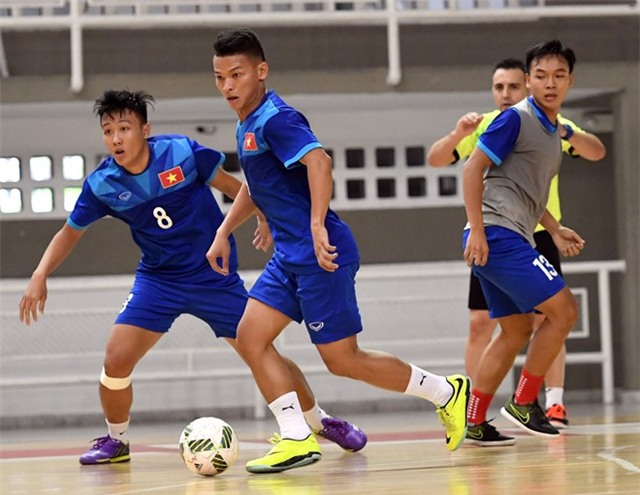 Tuyen futsal Viet Nam duoc an ngon tai Colombia hinh anh 7