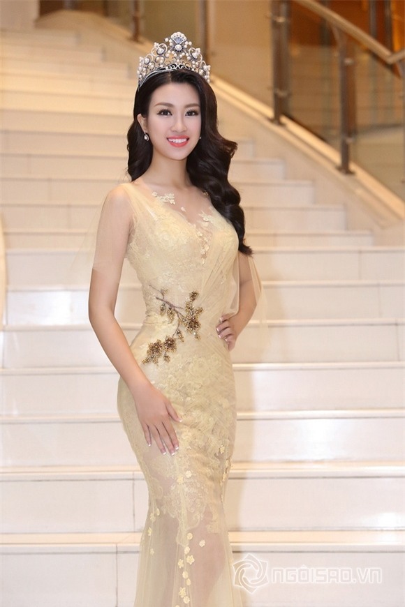 Hoa hậu Mỹ Linh rạng rỡ 8