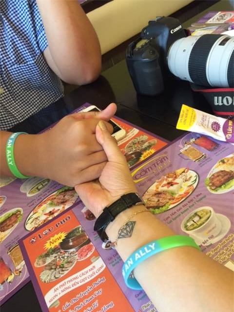 roi nuoc mat voi cau chuyen cha me giau ngheo cua me nhat nam - 2