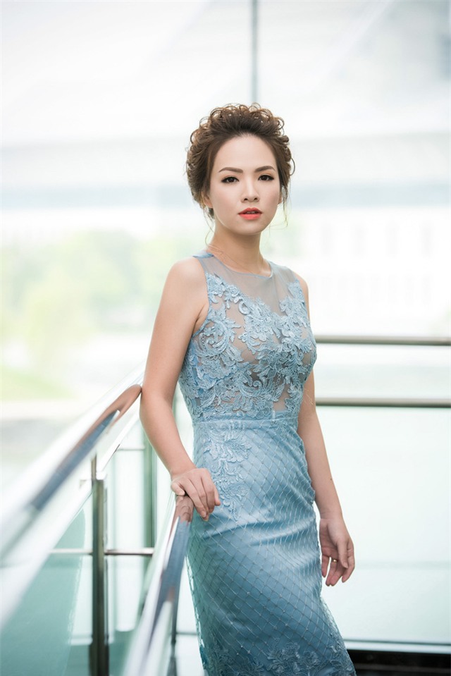 Hành động thân mật của mật vợ chồng Đan Lê - Khải Anh - Ảnh 1.