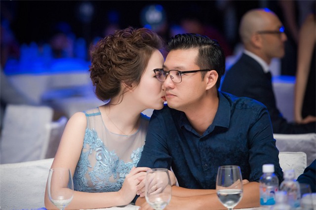 Hành động thân mật của mật vợ chồng Đan Lê - Khải Anh - Ảnh 4.