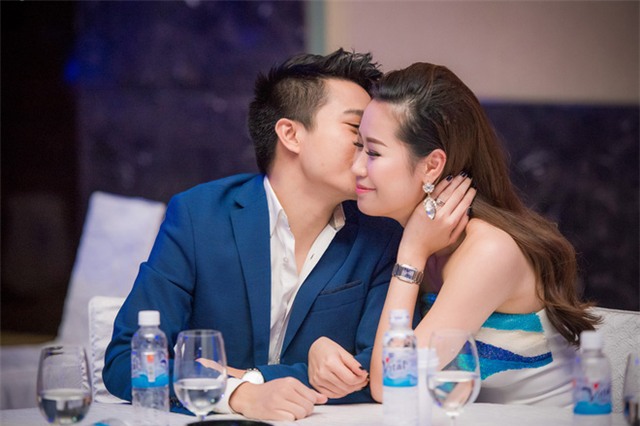 Hành động thân mật của mật vợ chồng Đan Lê - Khải Anh - Ảnh 6.