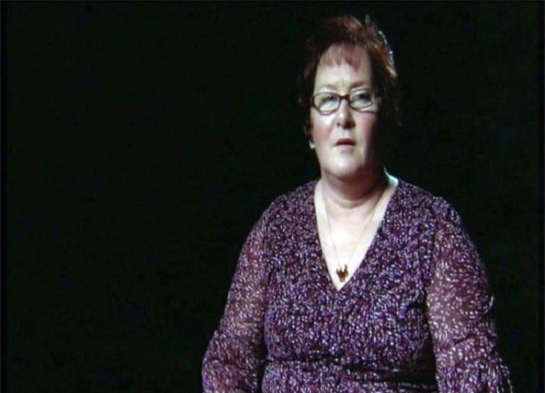 Câu chuyện rùng mình của nữ du khách bị bắt cóc, hãm hiếp và nhốt trong quan tài 7 năm - Ảnh 3.