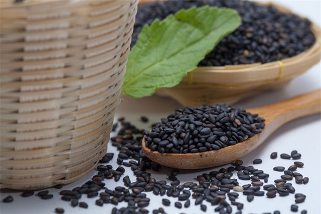 Bí mật dinh dưỡng ẩn sau những thực phẩm càng đen càng bổ - Ảnh 4.