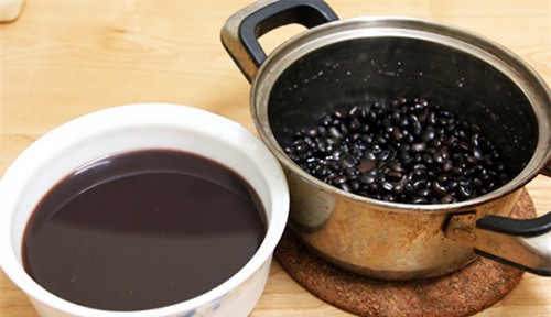 uong loai nuoc nay moi ngay, ban se dan tre ra ca chuc tuoi - 1