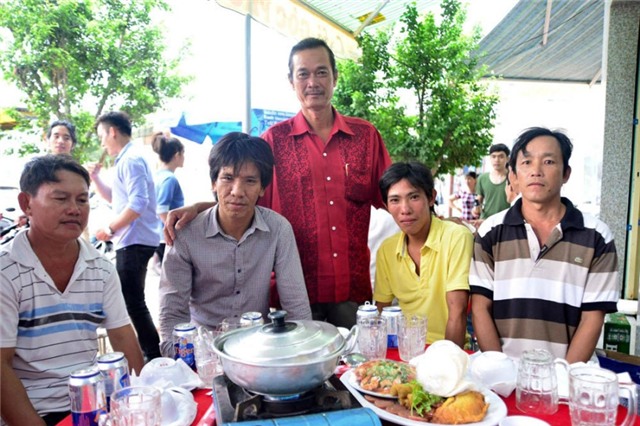 xe khách gặp nạn, đèo bảo lộc, Phan Văn Bắc, vô lăng vàng, tài xế dìu xe khách