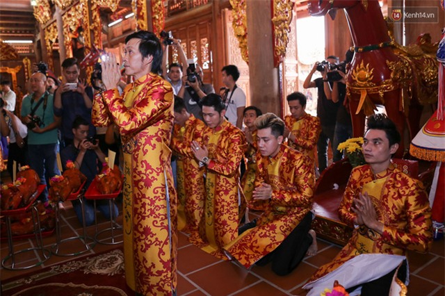 Cập nhật: Các nghệ sĩ đến thăm đền thờ Tổ trị giá 100 tỷ của Hoài Linh - Ảnh 2.