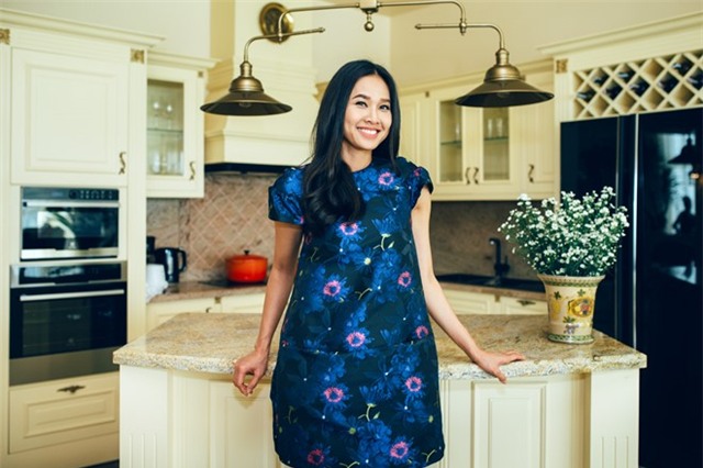 Bạn gái Bằng Kiều thăm căn hộ triệu đô của Hà Kiều Anh - Ảnh 2.