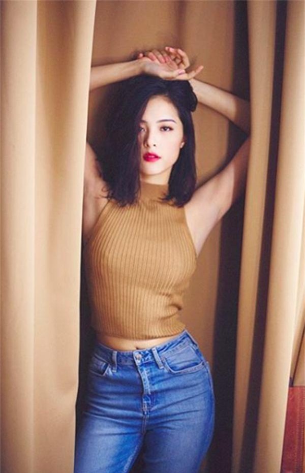 Lý do bạn gái Cường Đô la tự tin ăn mặc như thế này - Ảnh 2.