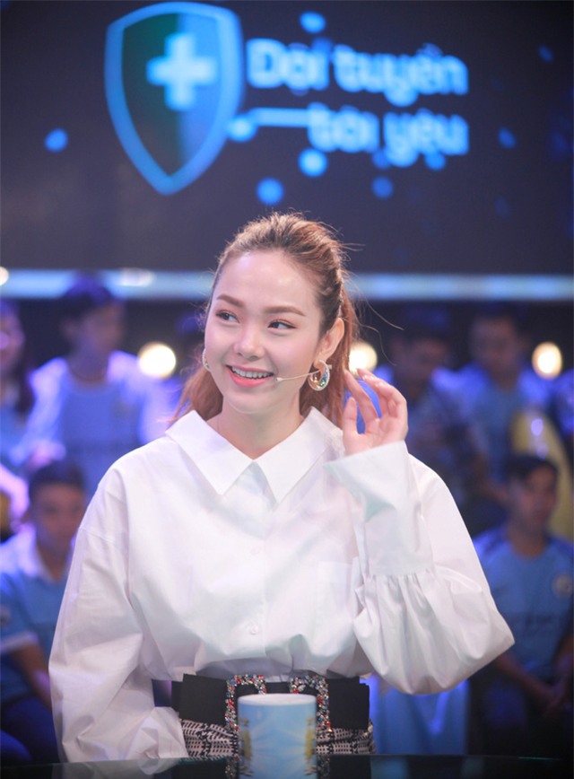 Minh Hằng và Lan Phương nói về chiến tích của tuyển futsal Việt Nam - Ảnh 3.