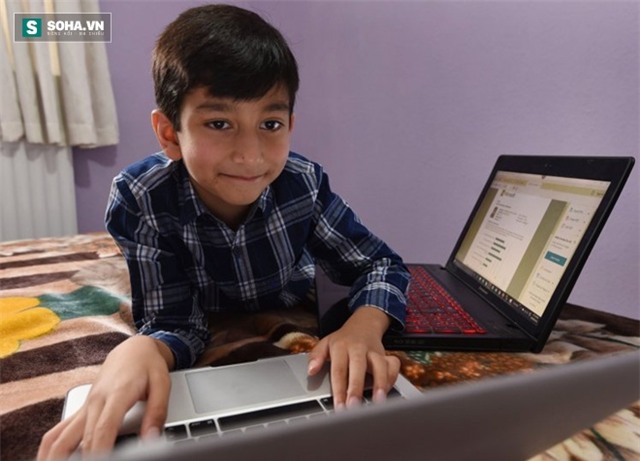 Thần đồng 7 tuổi trở thành lập trình viên trẻ nhất thế giới! - Ảnh 1.