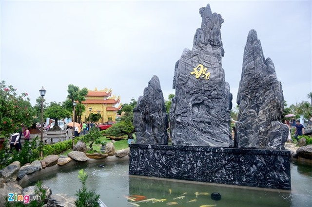 Toàn cảnh nhà thờ Tổ của Hoài Linh ở Sài Gòn - Ảnh 14.