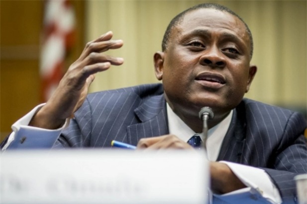 Tiến sĩ Bennet Omalu. (Ảnh: Getty)