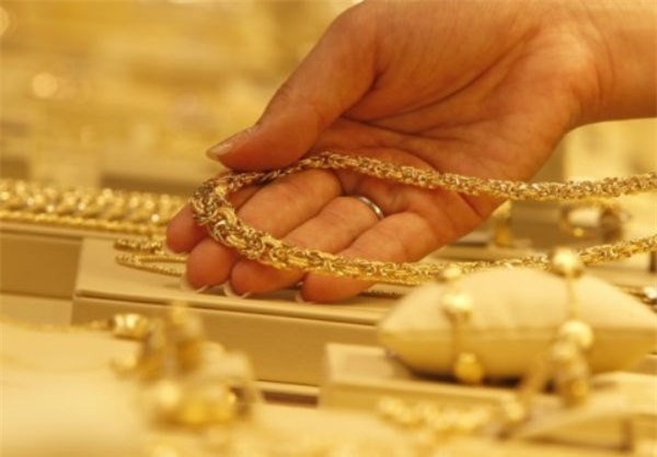 phụ nữ, mua vàng, tích vàng, bán vàng, vàng ròng, vàng trang sức, vàng miếng, tuổi vàng, vàng SJC