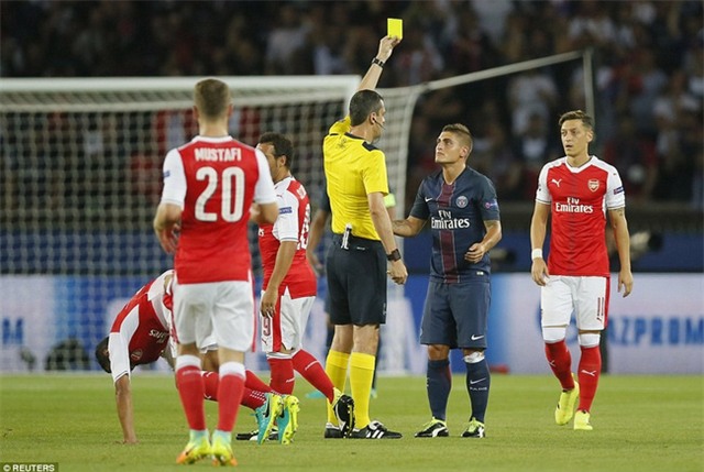 Arsenal thoát thua trước PSG trong trận đấu có 2 thẻ đỏ phút bù giờ - Ảnh 4.