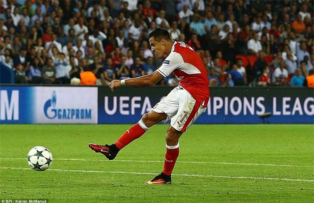 Arsenal thoát thua trước PSG trong trận đấu có 2 thẻ đỏ phút bù giờ - Ảnh 8.