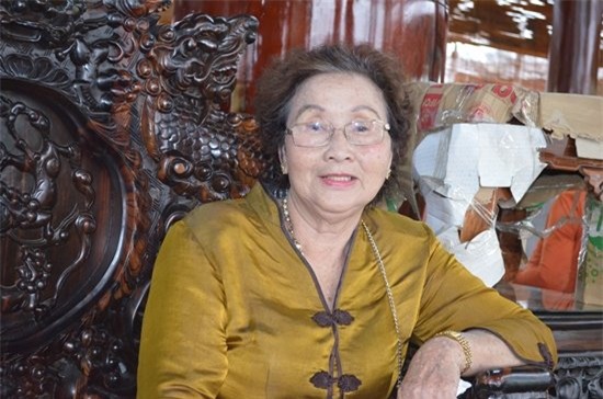 nhà thờ tổ, hoài linh, nhà thờ tổ hoài linh, danh hài Hoài Linh, nhà thờ tổ nghiệp, nghệ sĩ hoài linh