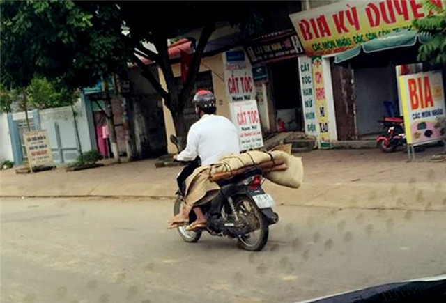 Sự thật đau lòng vụ xe máy chở xác người gây xôn xao - 1