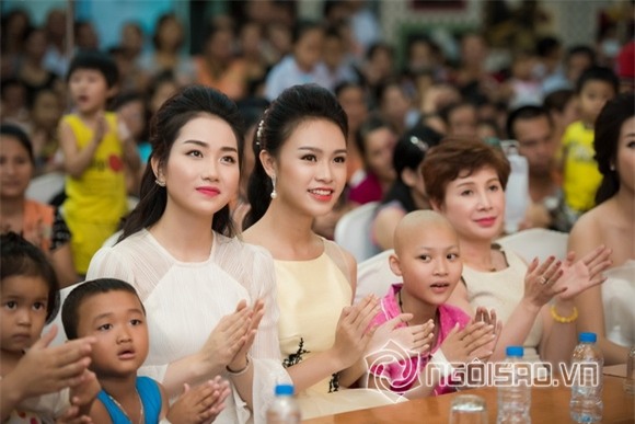Hoa hậu Mỹ Linh dự tiệc trung thu 2