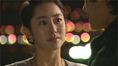 dan ba hi sinh va cam chiu chi khien dan ong cang ngoai tinh - 1