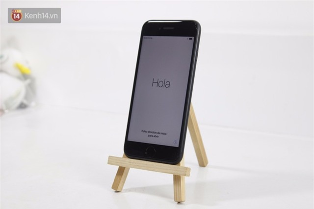 Cận cảnh iPhone 7 bản chính thức đầu tiên tại Việt Nam - Ảnh 6.